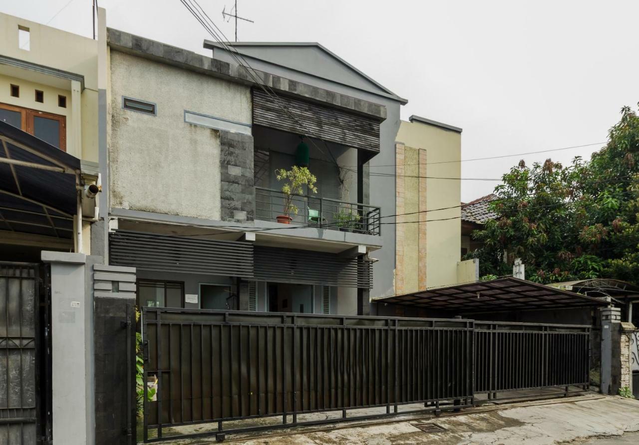 Reddoorz Syariah Near Pondok Indah Mall 3 Jakarta Eksteriør billede