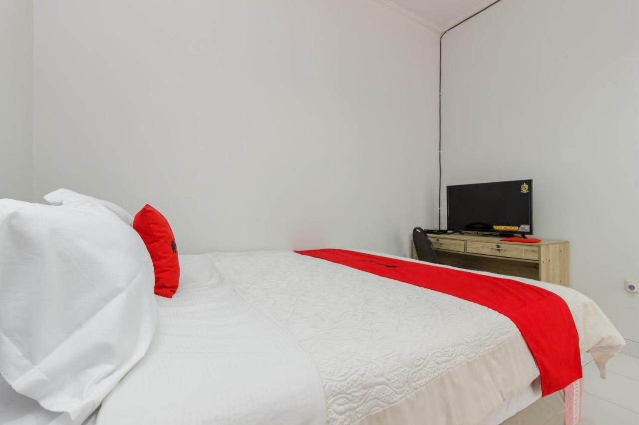 Reddoorz Syariah Near Pondok Indah Mall 3 Jakarta Eksteriør billede