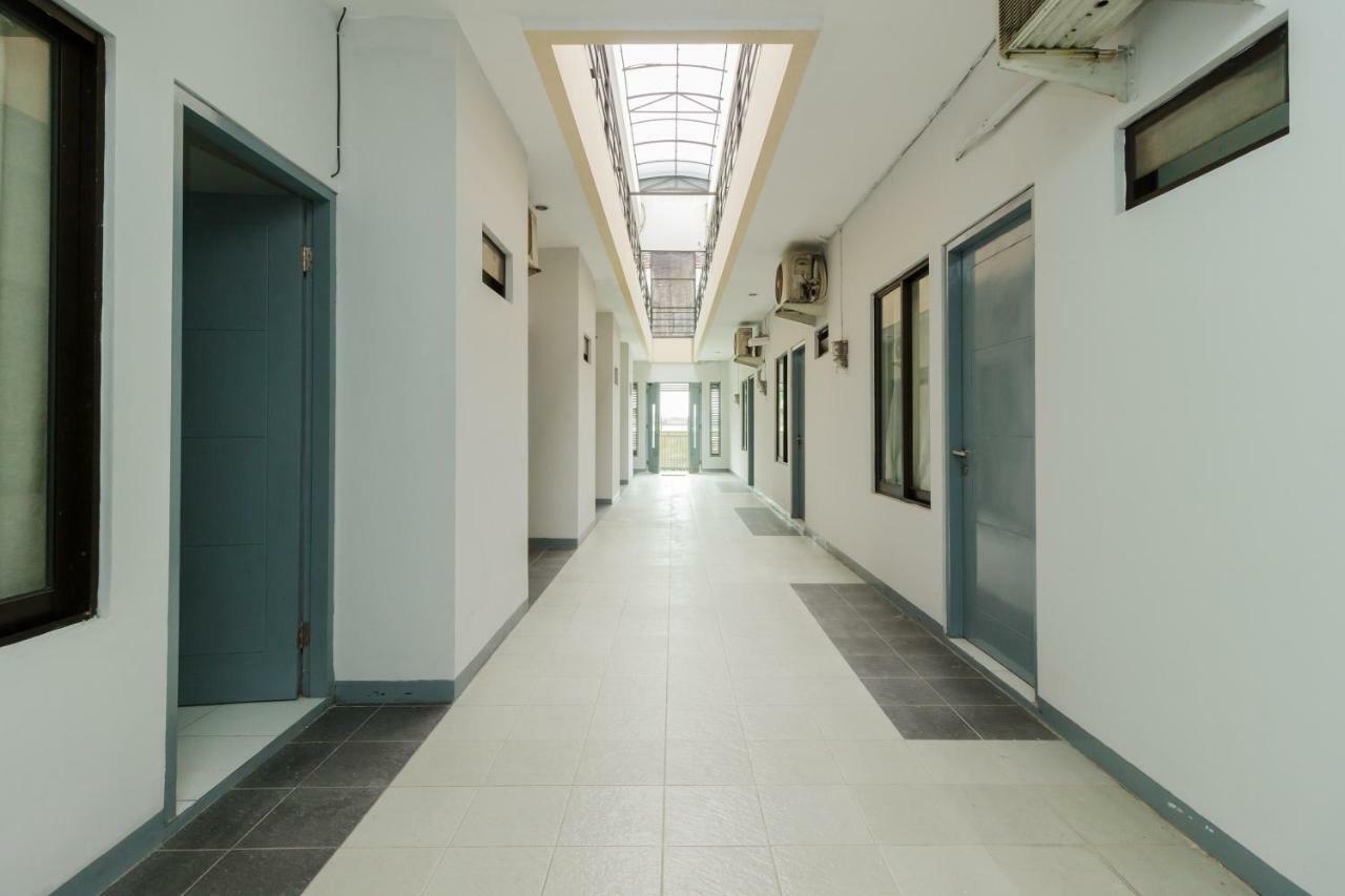 Reddoorz Syariah Near Pondok Indah Mall 3 Jakarta Eksteriør billede
